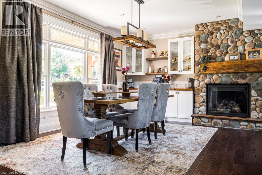 381 Woodworth Court, Ancaster, ON