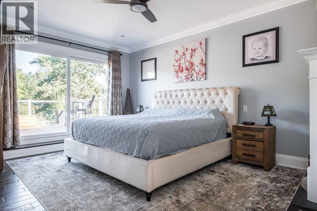 381 Woodworth Court, Ancaster, ON