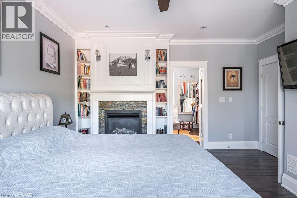 381 Woodworth Court, Ancaster, ON