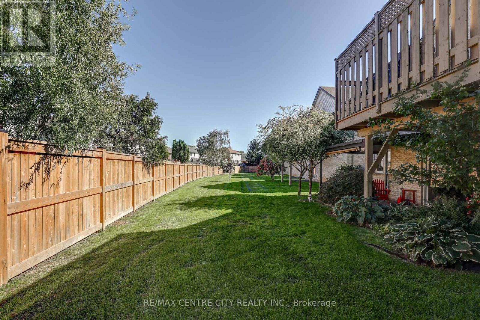 8 - 20 Windemere Place, St. Thomas, ON
