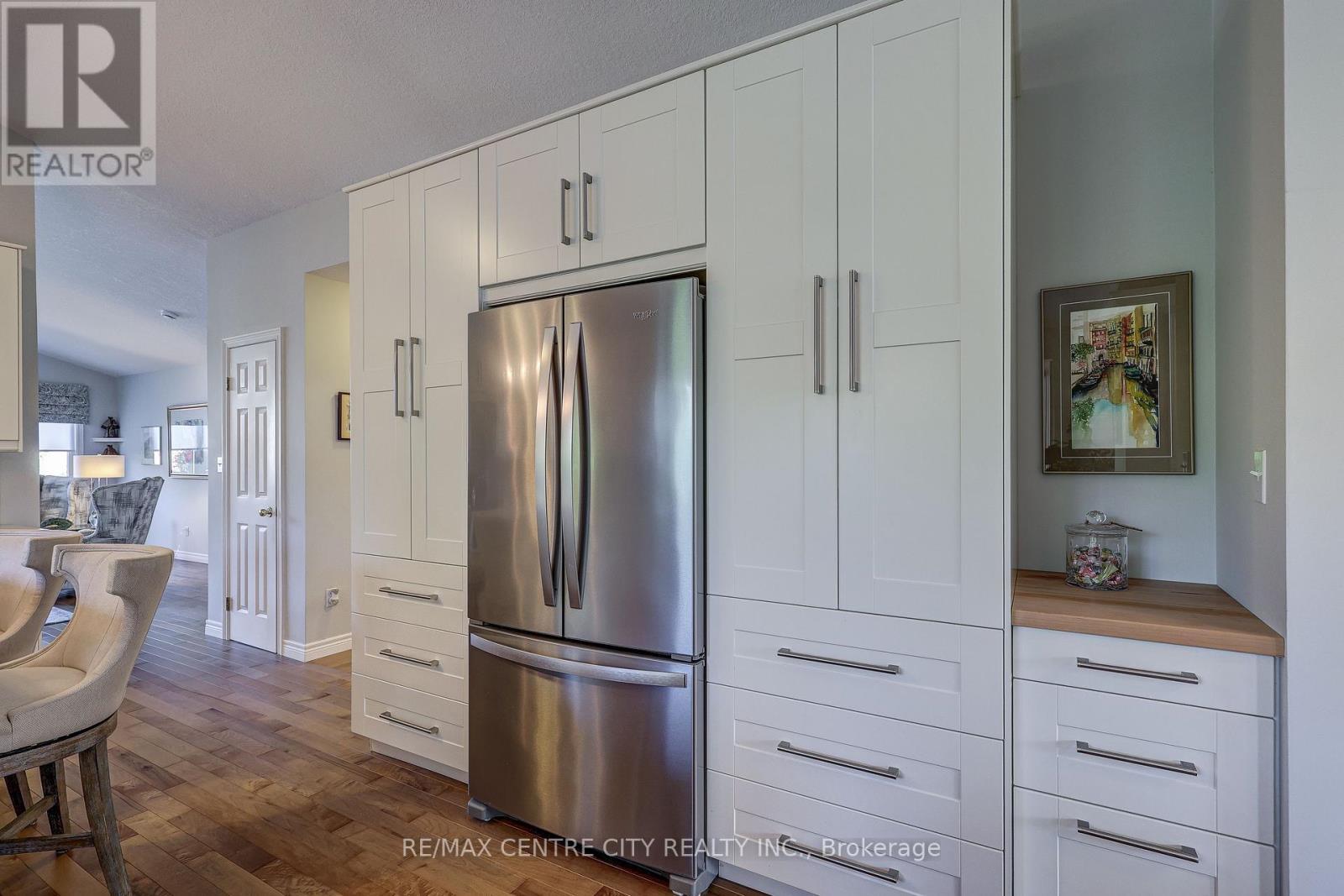 8 - 20 Windemere Place, St. Thomas, ON
