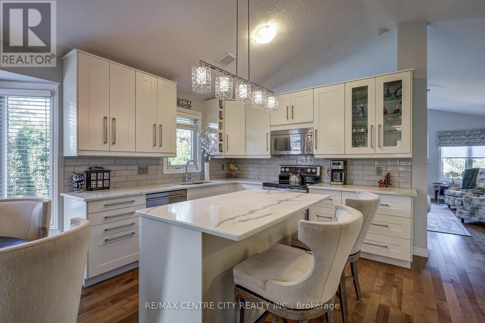 8 - 20 Windemere Place, St. Thomas, ON