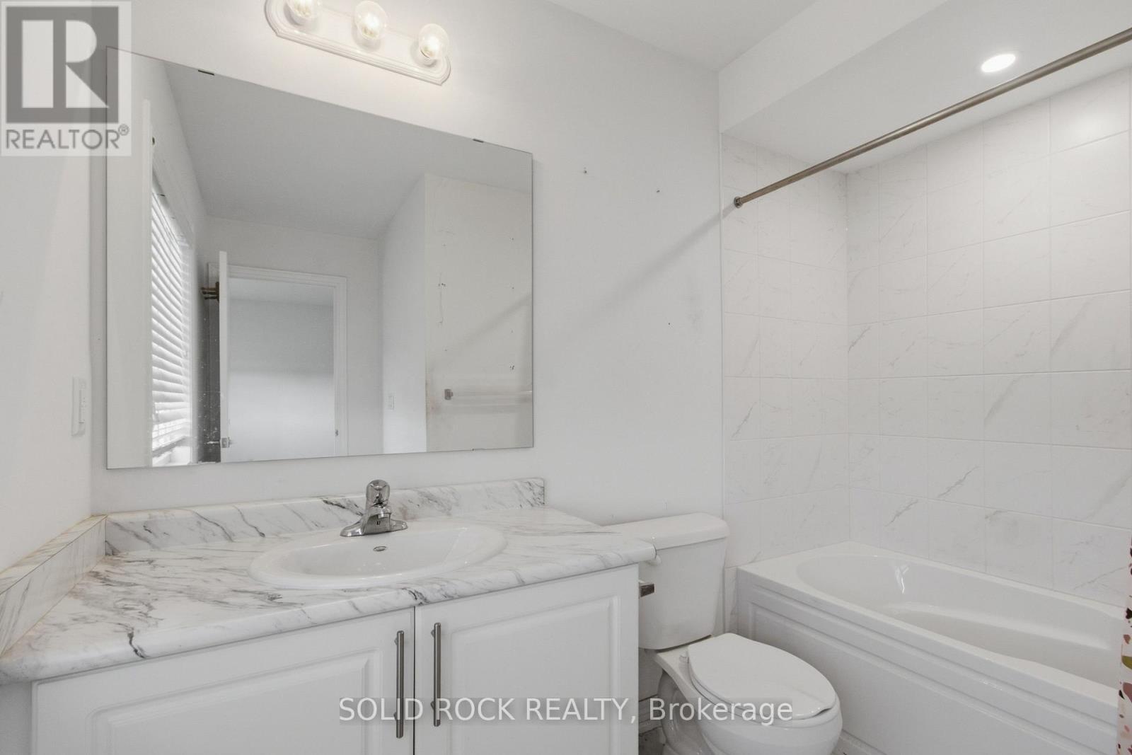 Ensuite Bathroom - 37 Summer Breeze Drive, Quinte West (Murray Ward), ON
