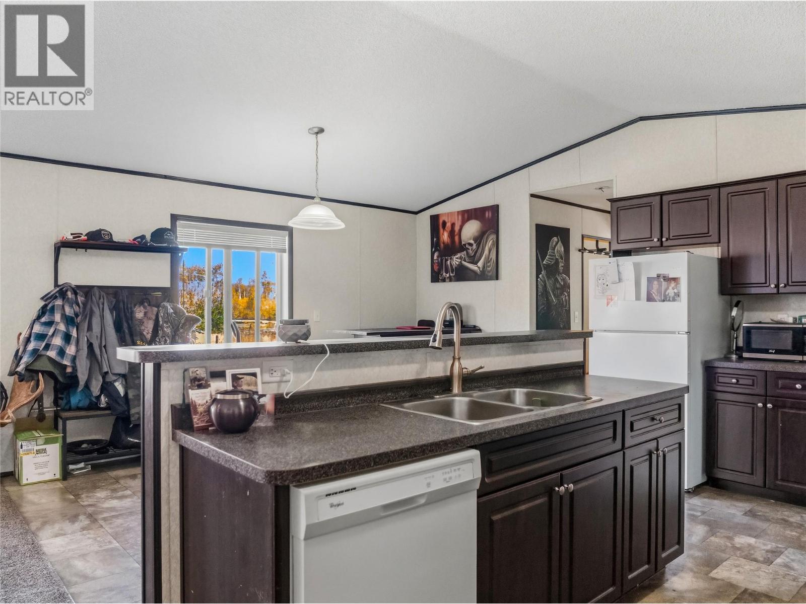 10111 253 Road, Dawson Creek, BC