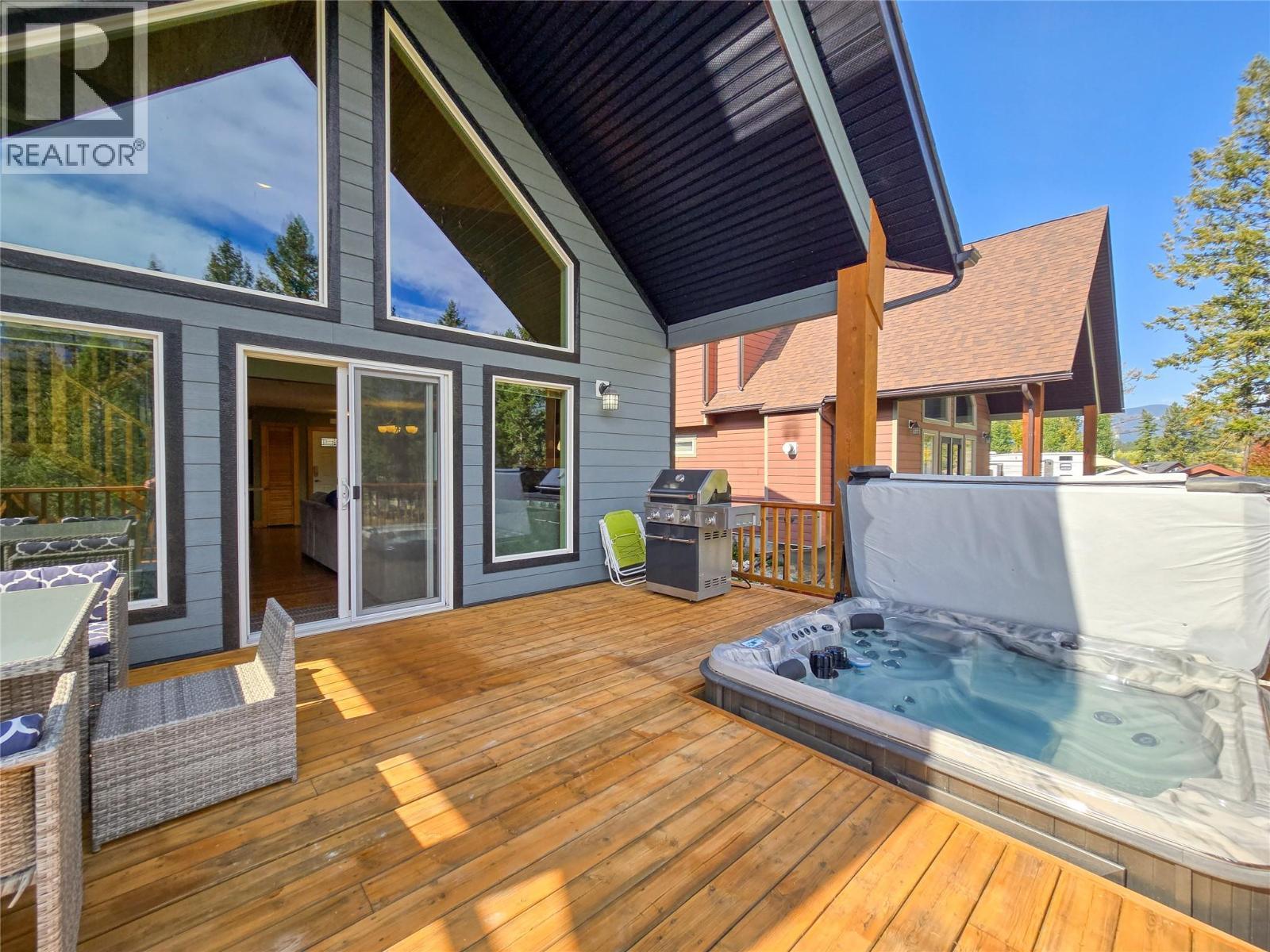 4868 Riverview Drive Unit# 81, Edgewater, BC