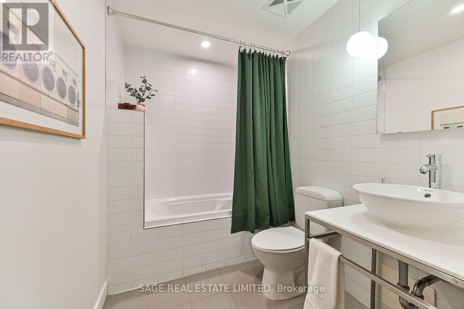 215 - 75 Portland Street, Toronto, ON