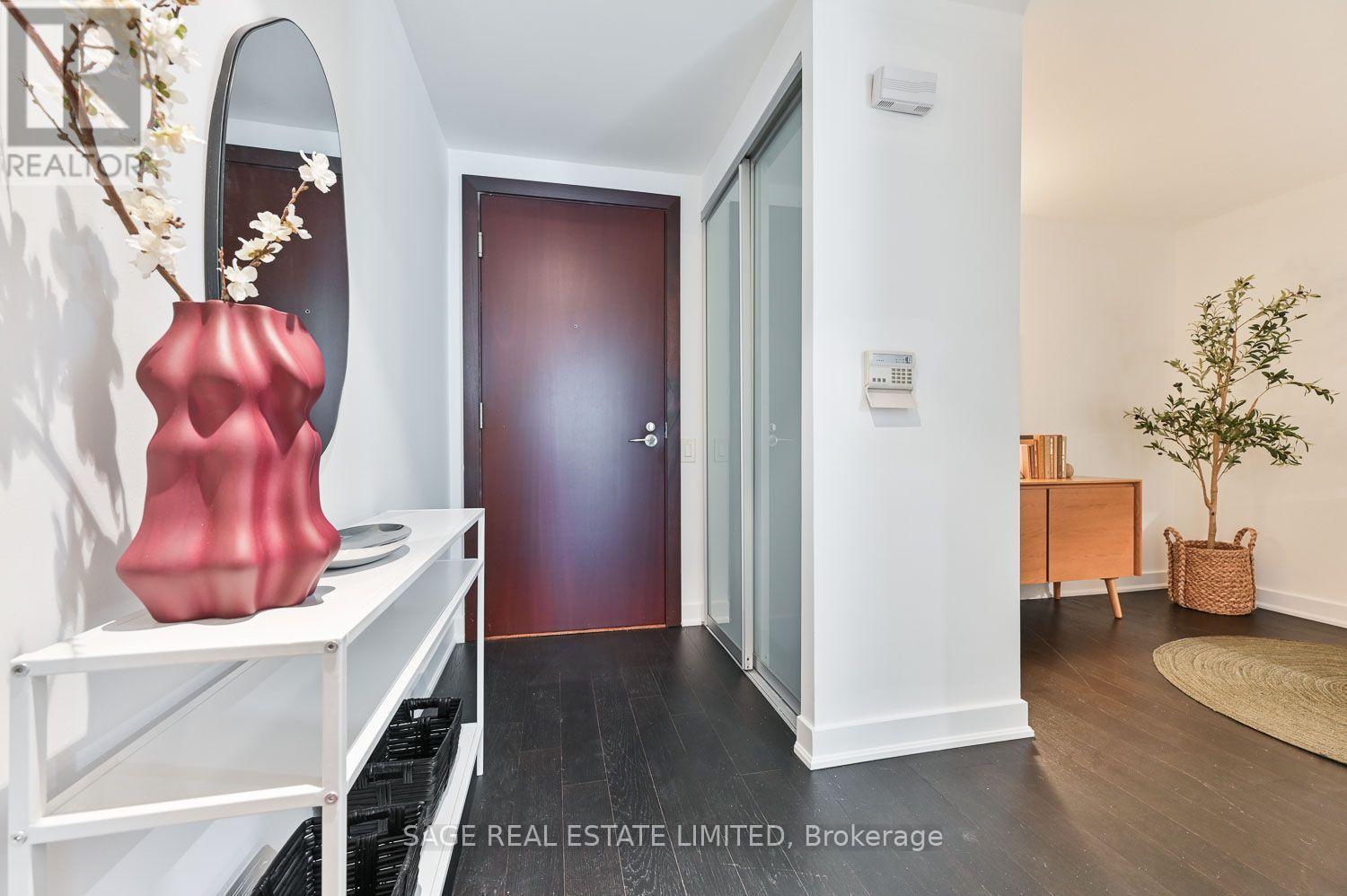 215 - 75 Portland Street, Toronto, ON