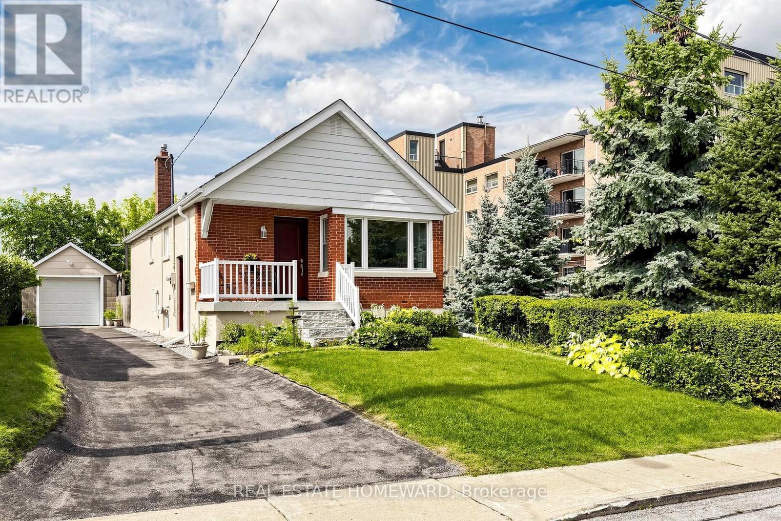 120 Pitt Avenue, Toronto, ON