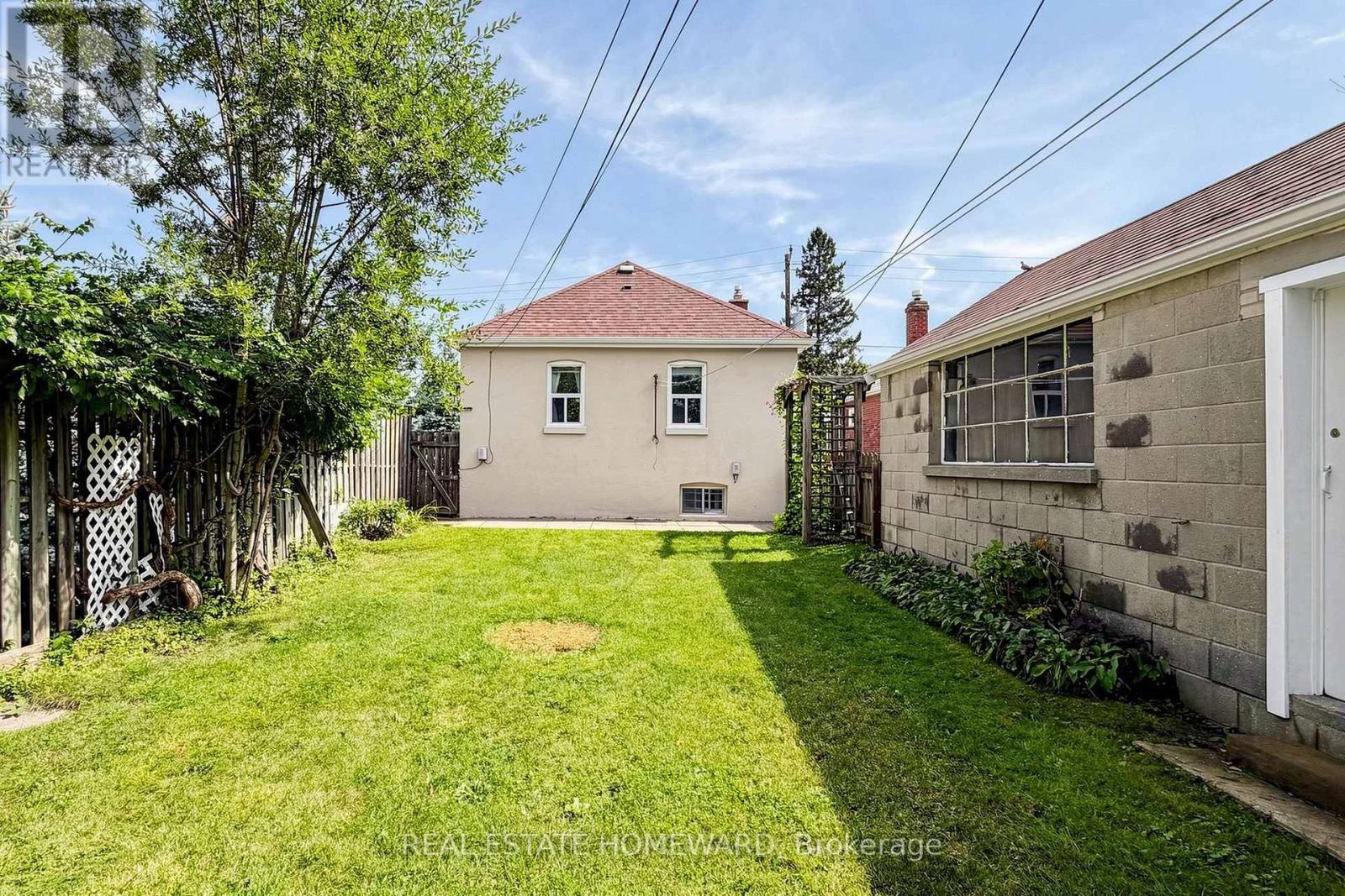 Backyard - 120 Pitt Avenue, Toronto, ON