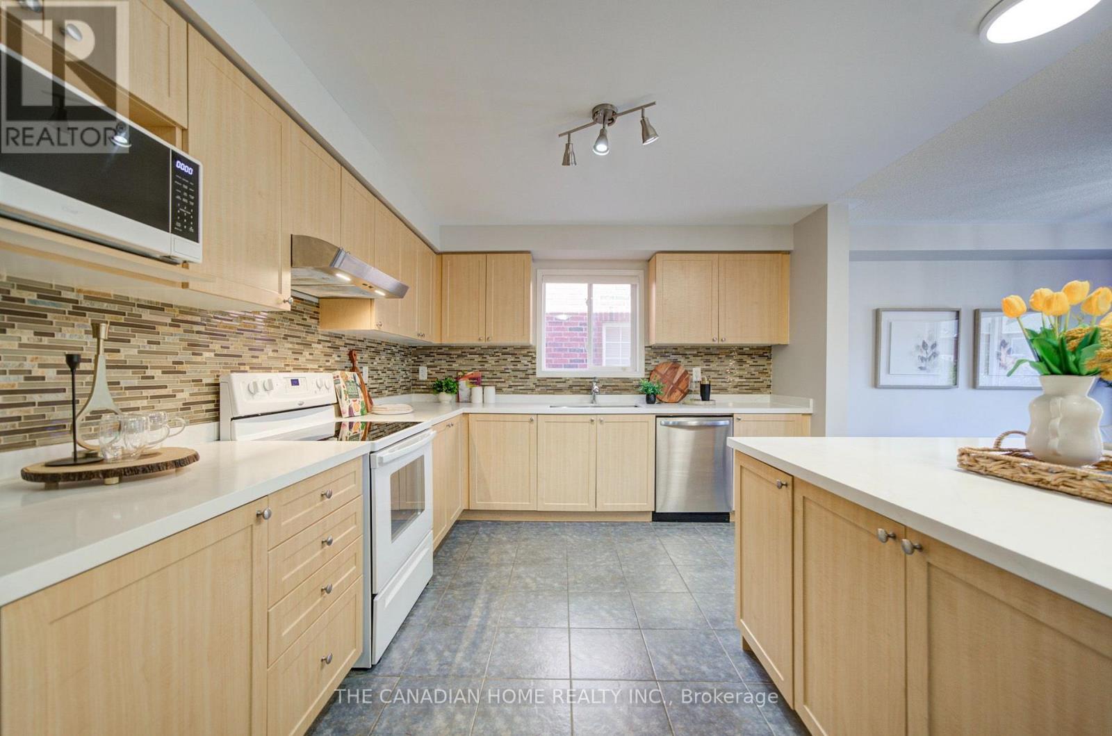 1477 Arborwood Drive, Oshawa, ON