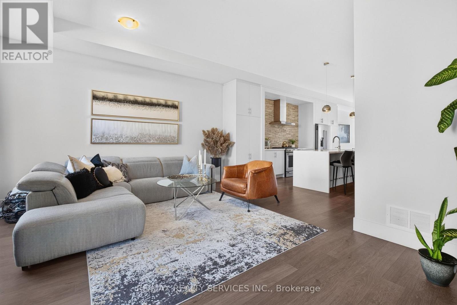 3878 Major Mackenzie Drive W, Vaughan, ON