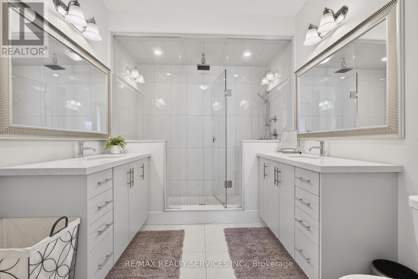 3878 Major Mackenzie Drive W, Vaughan, ON
