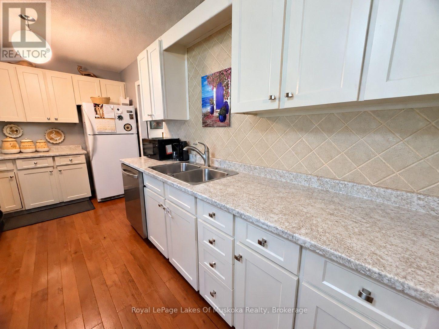 22 Westvale Drive, Bracebridge (Monck (Bracebridge)), ON