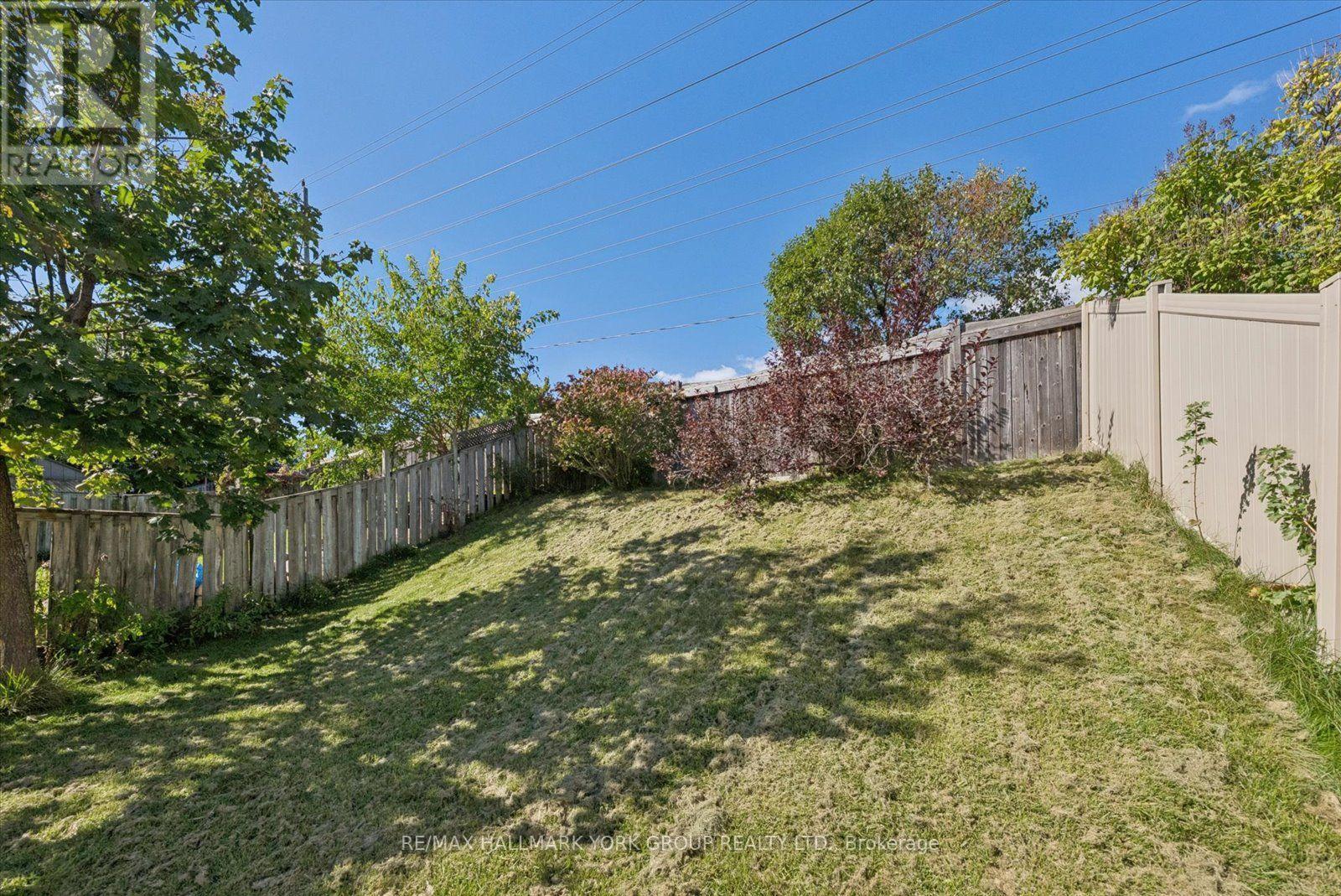 537 Walpole Crescent, Newmarket, ON