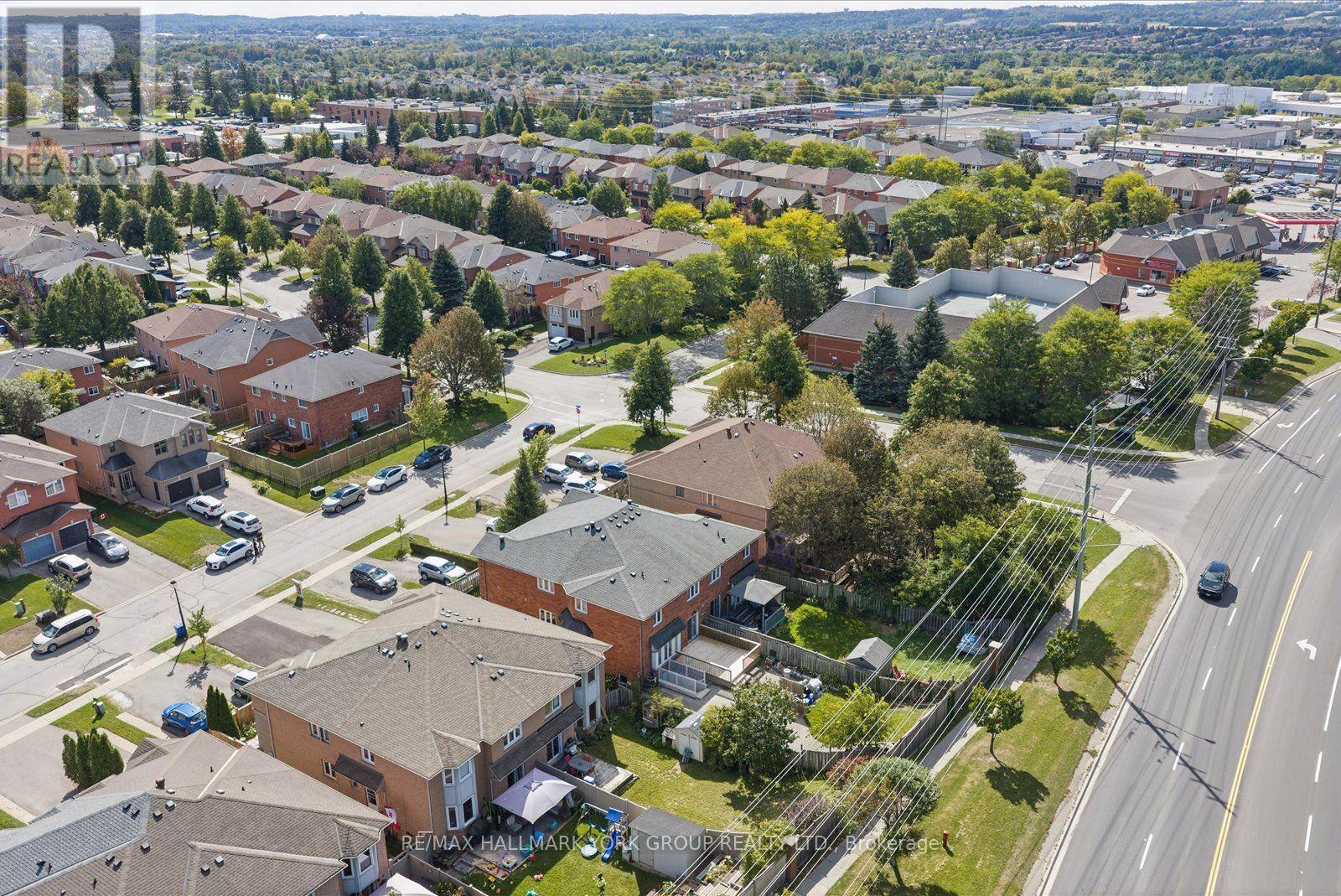 537 Walpole Crescent, Newmarket, ON