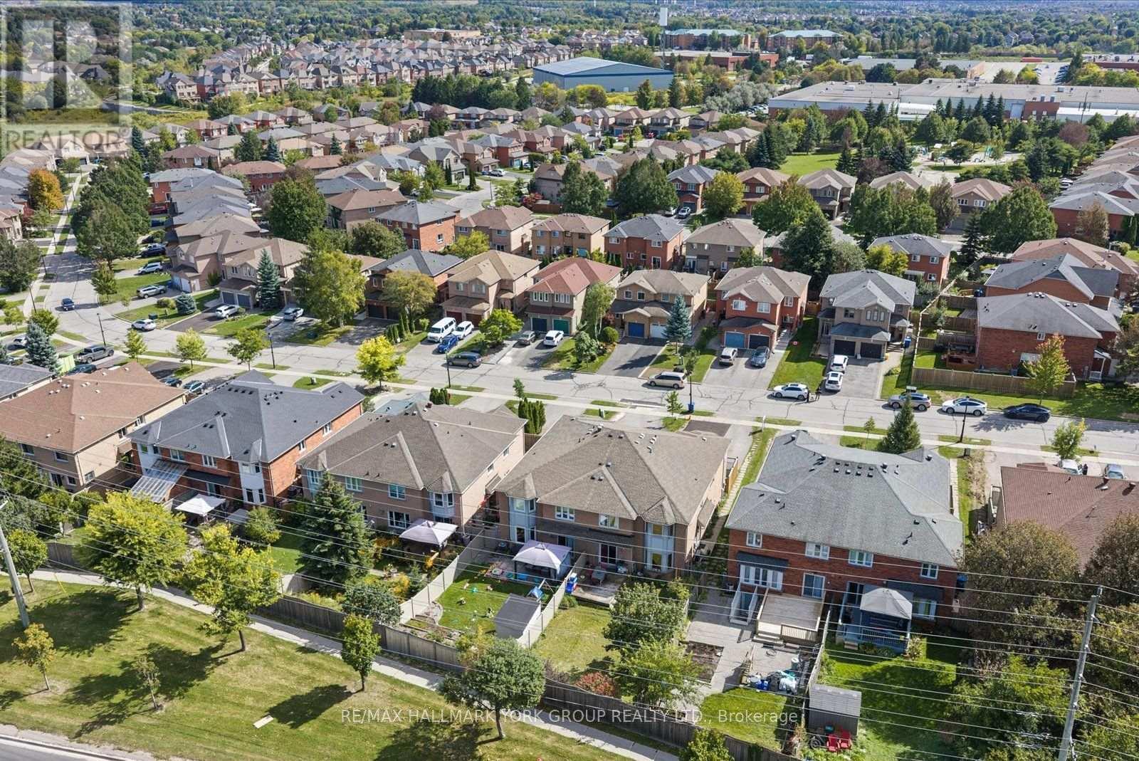537 Walpole Crescent, Newmarket, ON