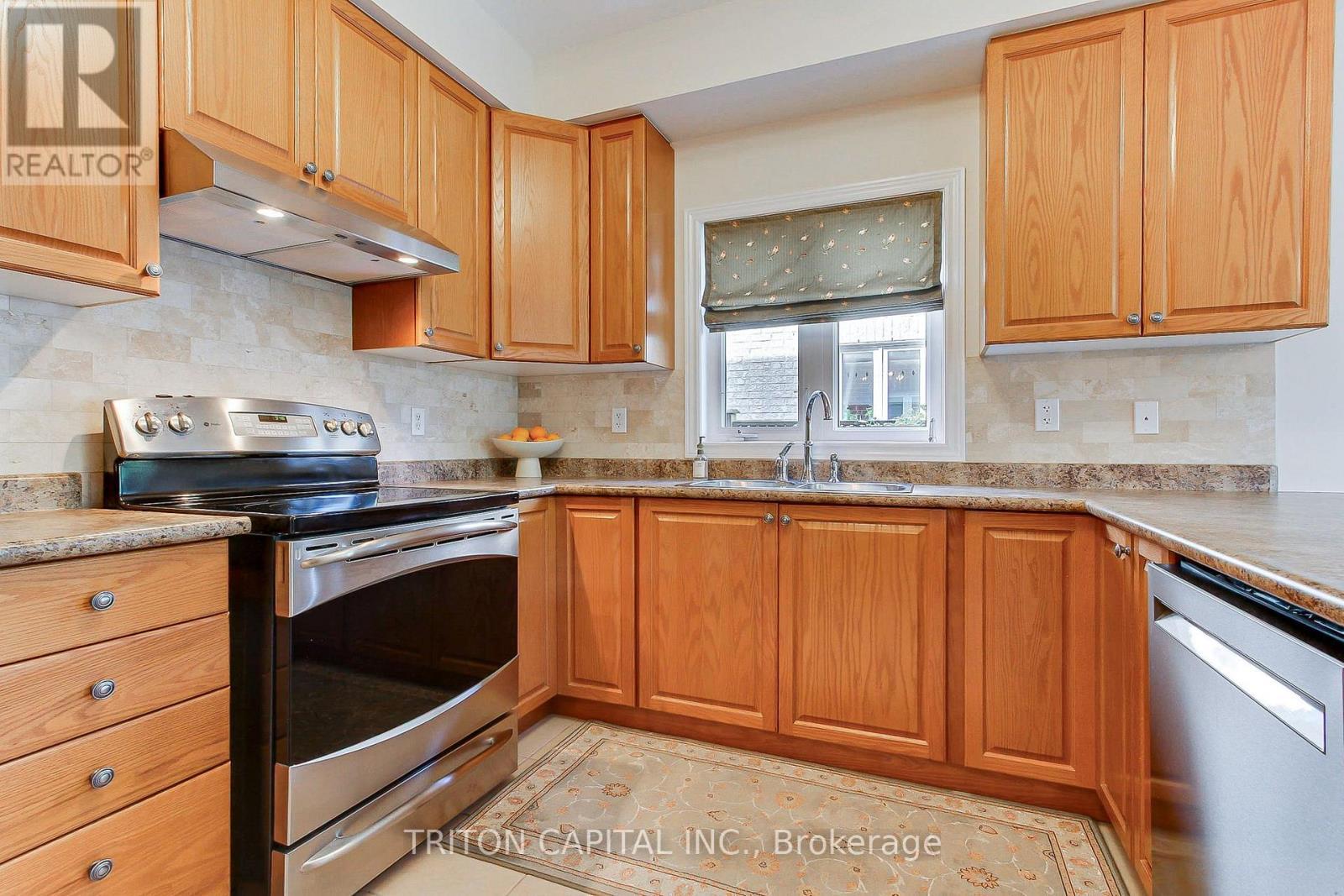 96 Timber Valley Avenue, Richmond Hill, ON