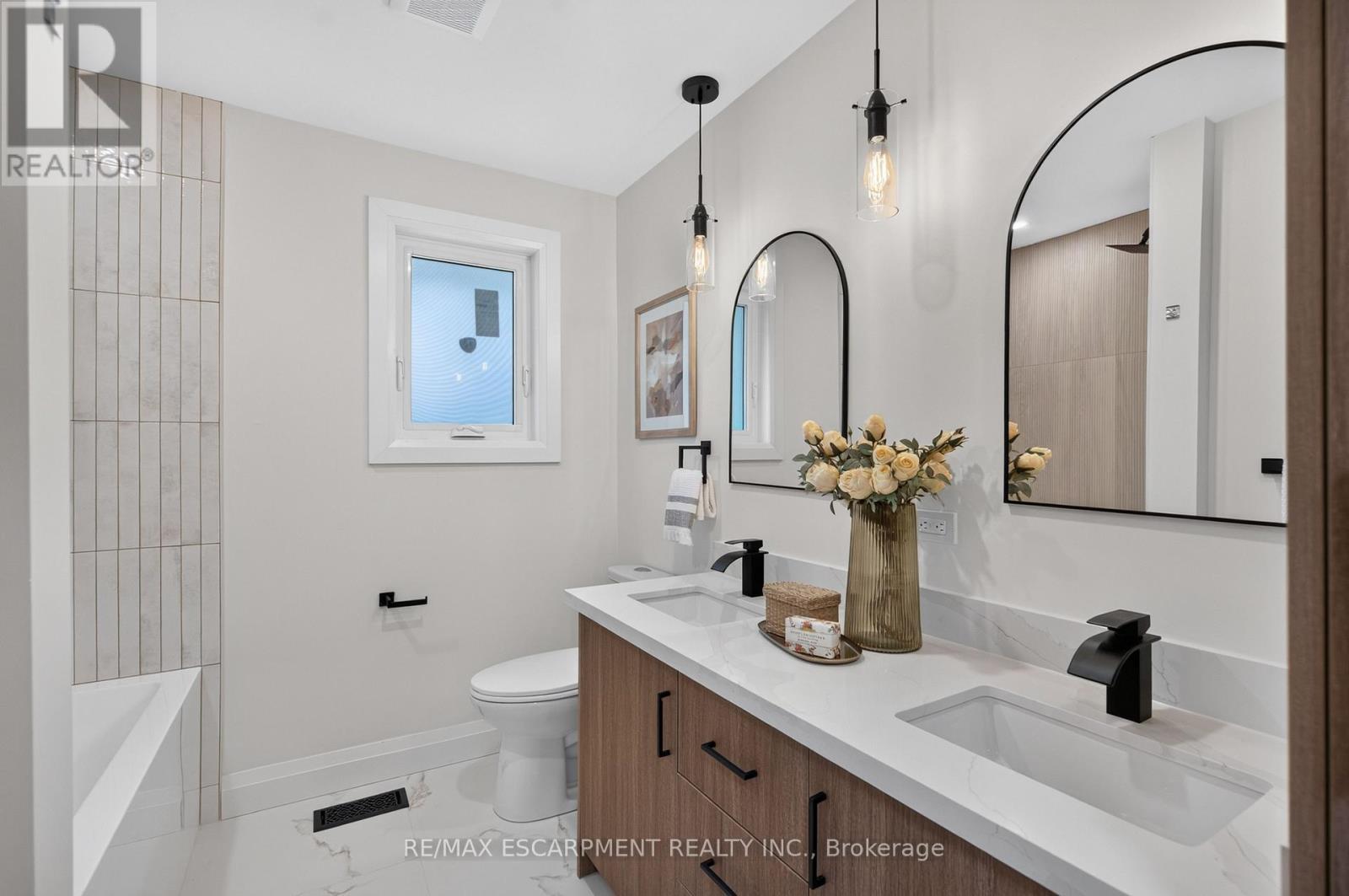 3028 Eva Drive, Burlington, ON