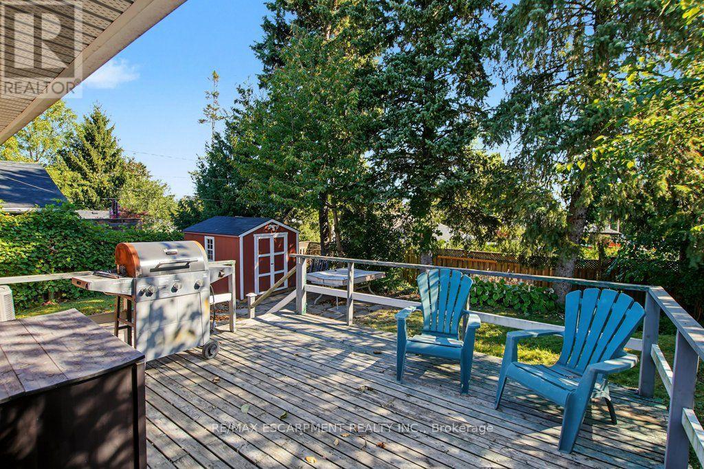 15 Carwyn Crescent, Hamilton, ON