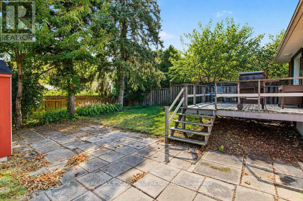 15 Carwyn Crescent, Hamilton, ON