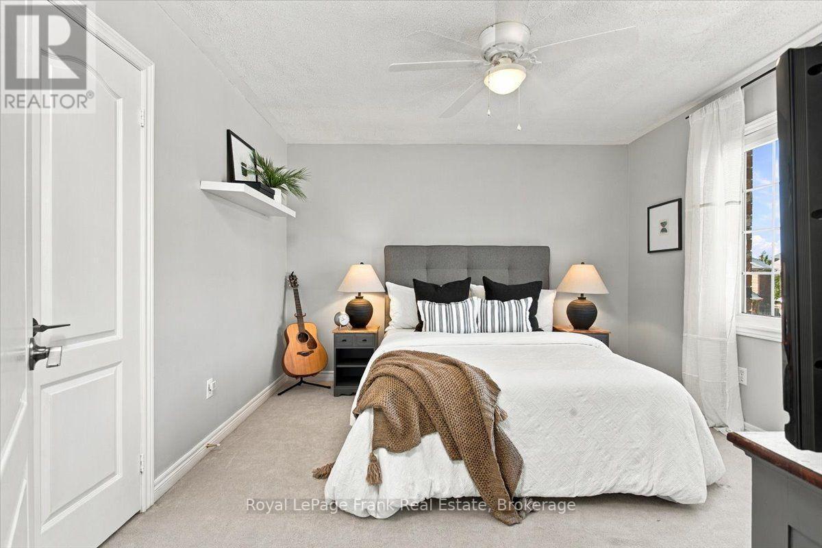 34 Freer Crescent, Ajax (Northwest Ajax), ON