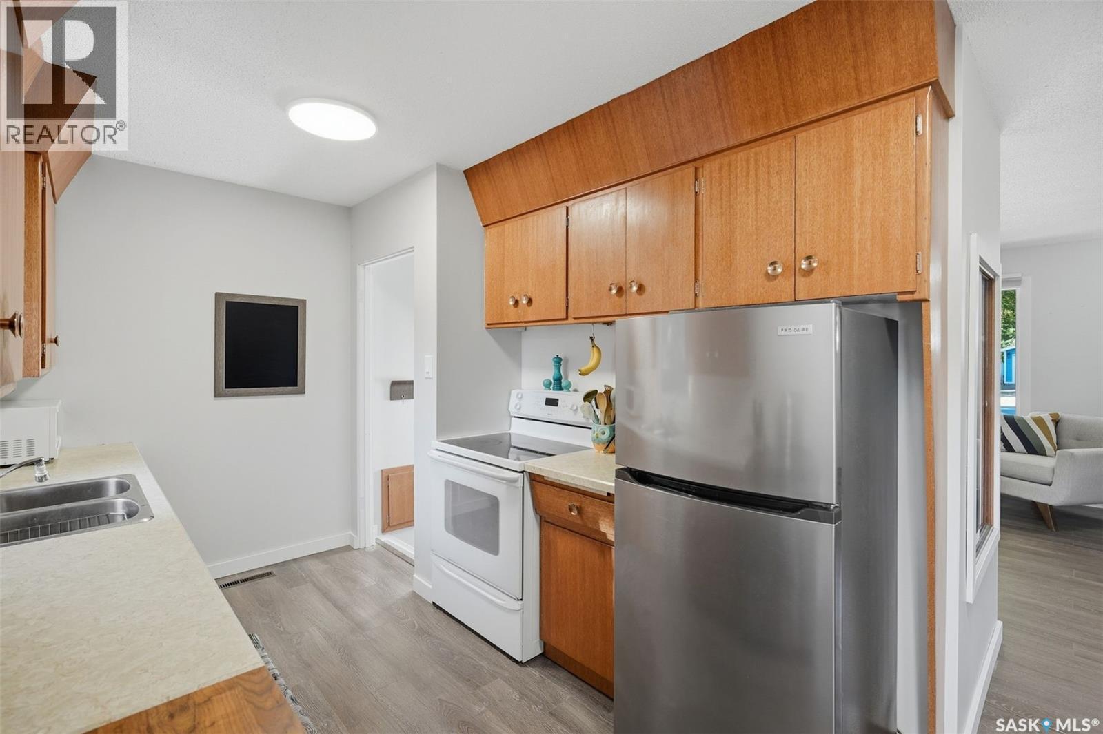 49 Mackenzie Crescent, Saskatoon, SK