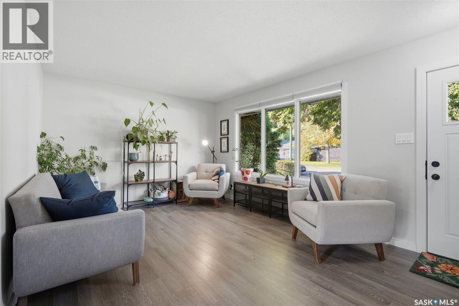 49 Mackenzie Crescent, Saskatoon, SK