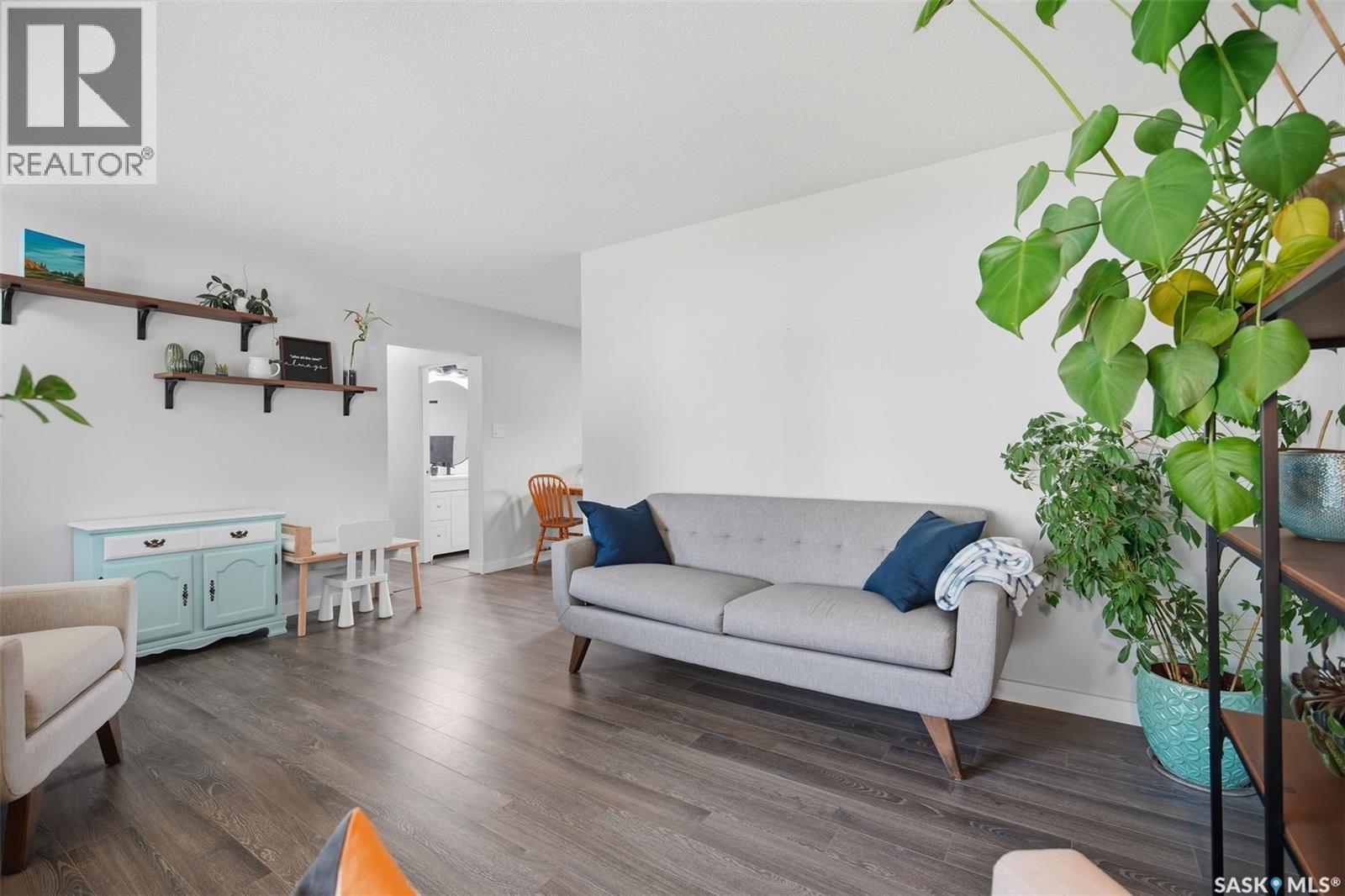 49 Mackenzie Crescent, Saskatoon, SK