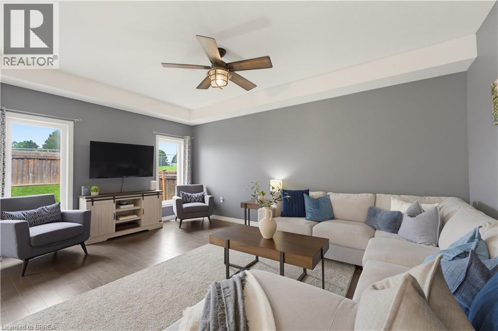 21 Irongate Drive, Paris, ON