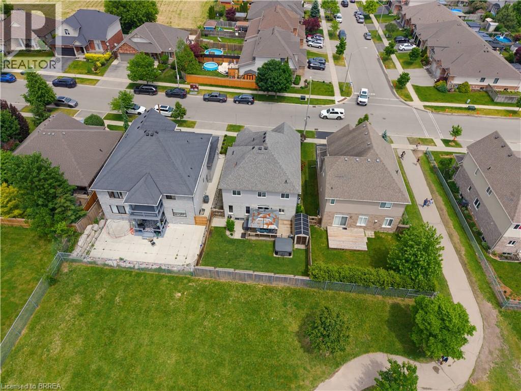 21 Irongate Drive, Paris, ON