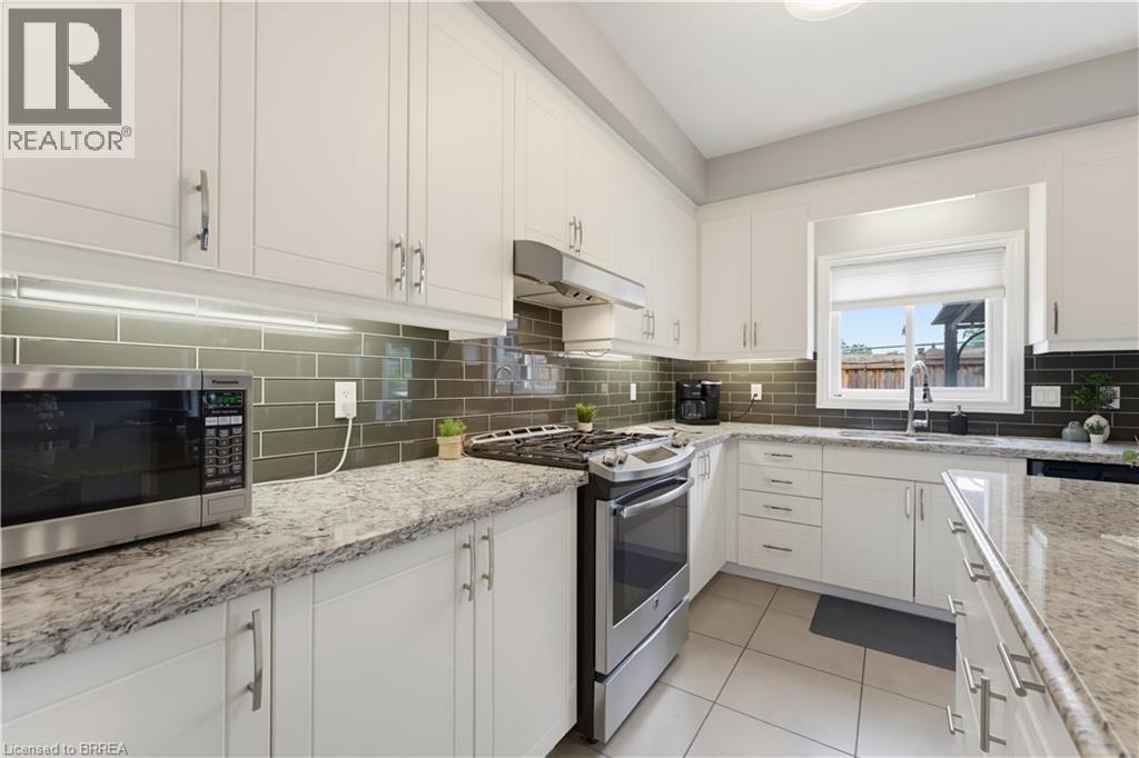 21 Irongate Drive, Paris, ON