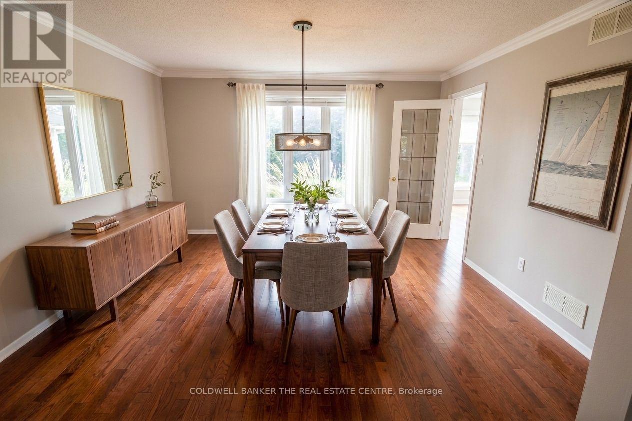 Dining Room - 11 Ramsden Crescent, East Gwillimbury, ON