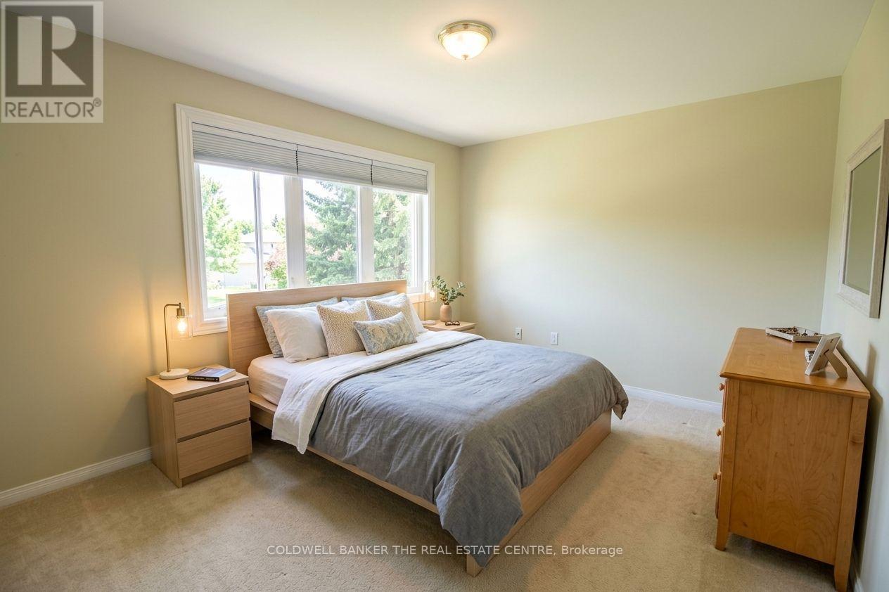 Bedroom - 11 Ramsden Crescent, East Gwillimbury, ON
