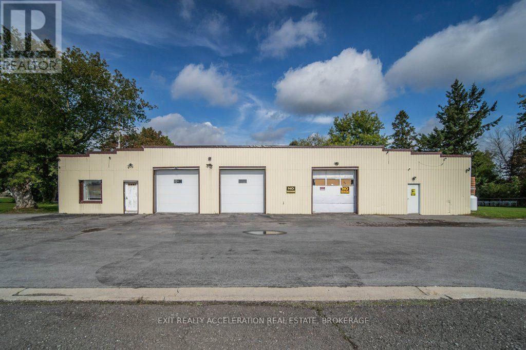 6715 County Rd 2, Loyalist (Lennox And Addington - South), ON