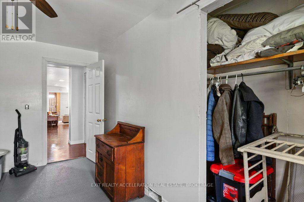 6715 County Rd 2, Loyalist (Lennox And Addington - South), ON