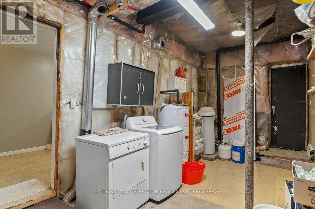 6715 County Rd 2, Loyalist (Lennox And Addington - South), ON