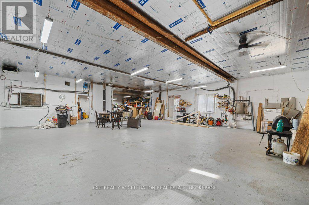 6715 County Rd 2, Loyalist (Lennox And Addington - South), ON