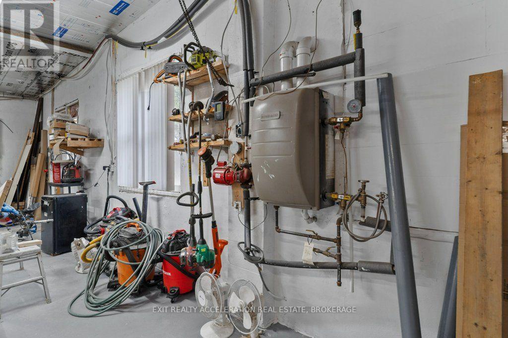 6715 County Rd 2, Loyalist (Lennox And Addington - South), ON