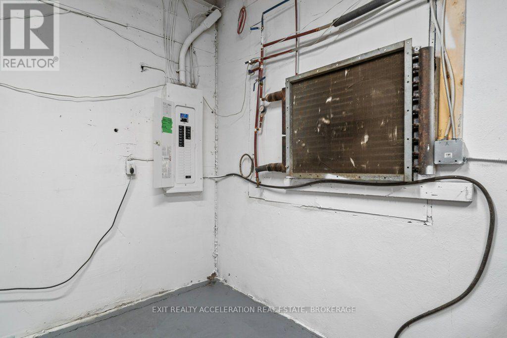 6715 County Rd 2, Loyalist (Lennox And Addington - South), ON
