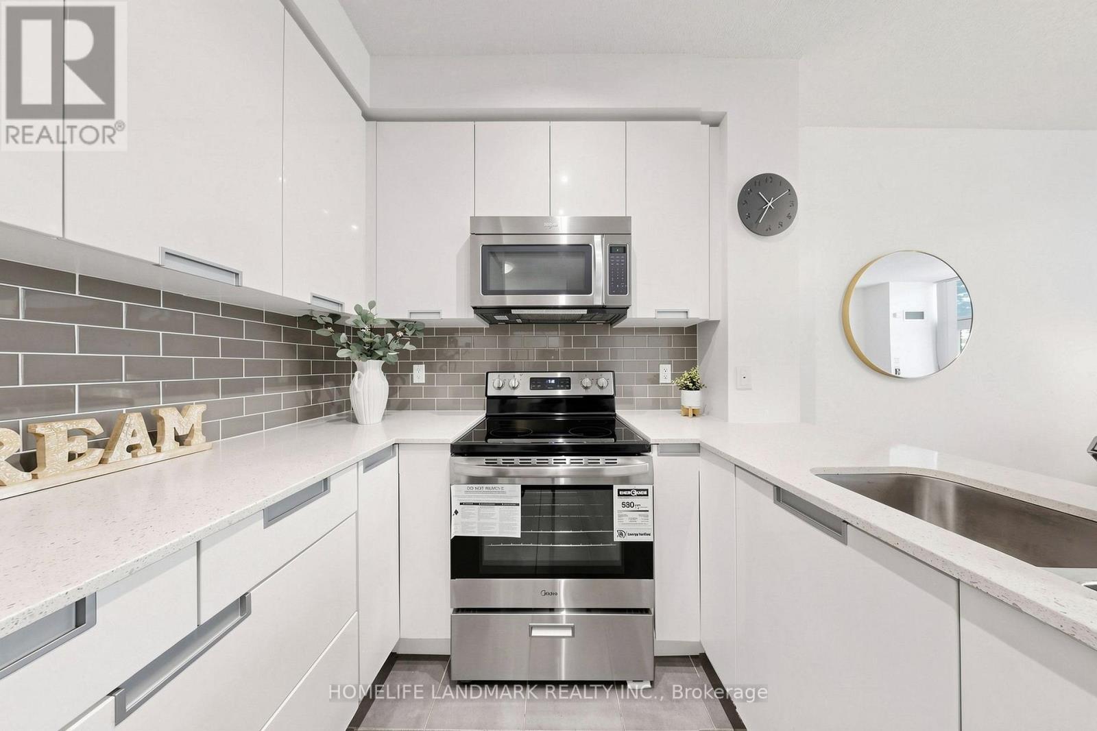 105 - 55 Eglinton Avenue, Mississauga, ON