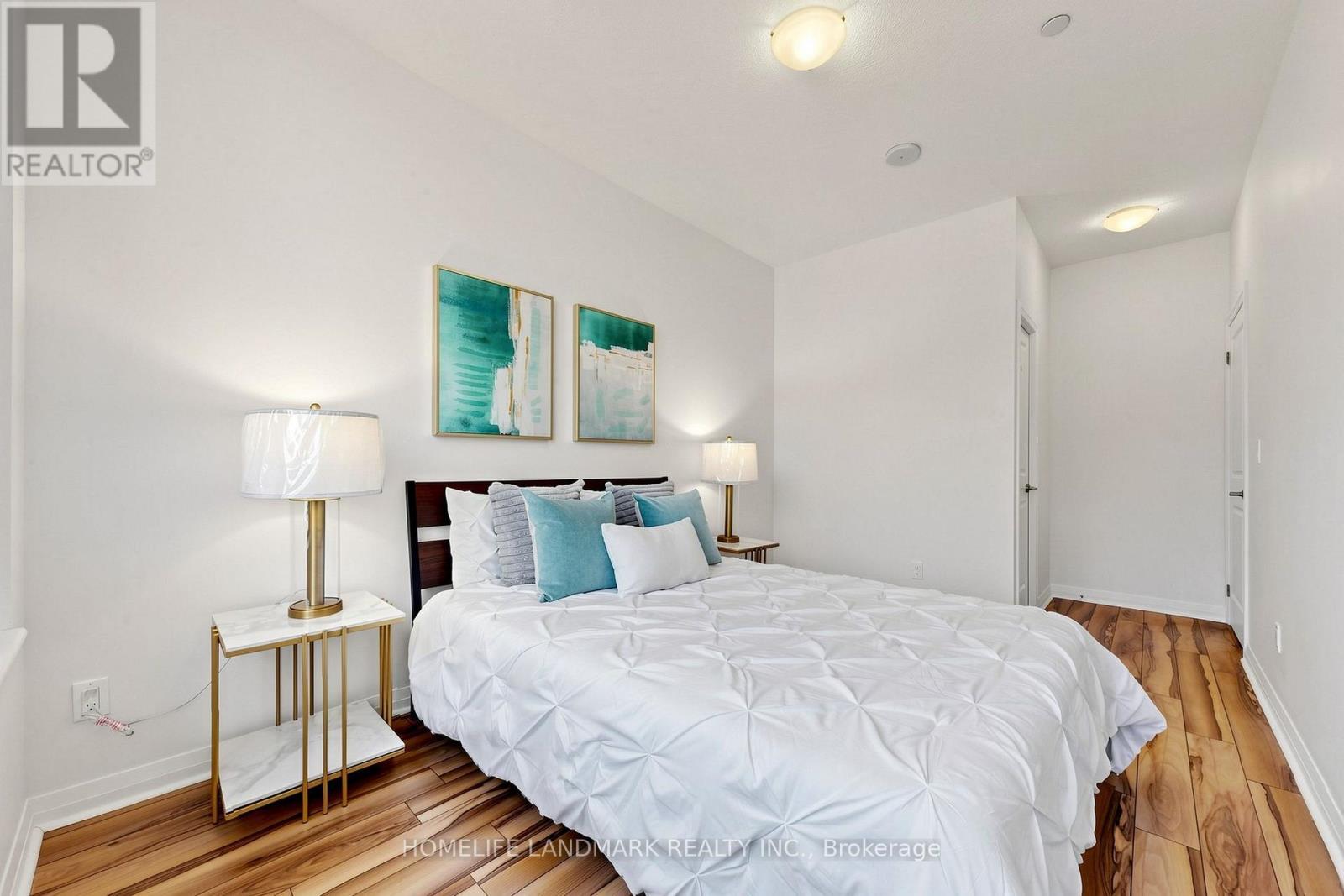 105 - 55 Eglinton Avenue, Mississauga, ON
