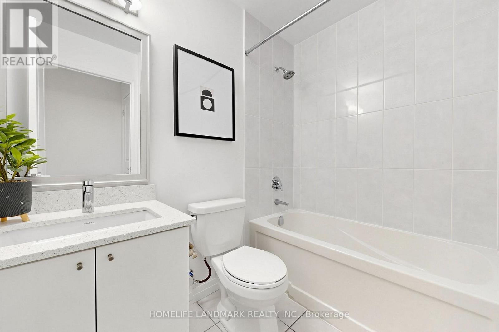 105 - 55 Eglinton Avenue, Mississauga, ON