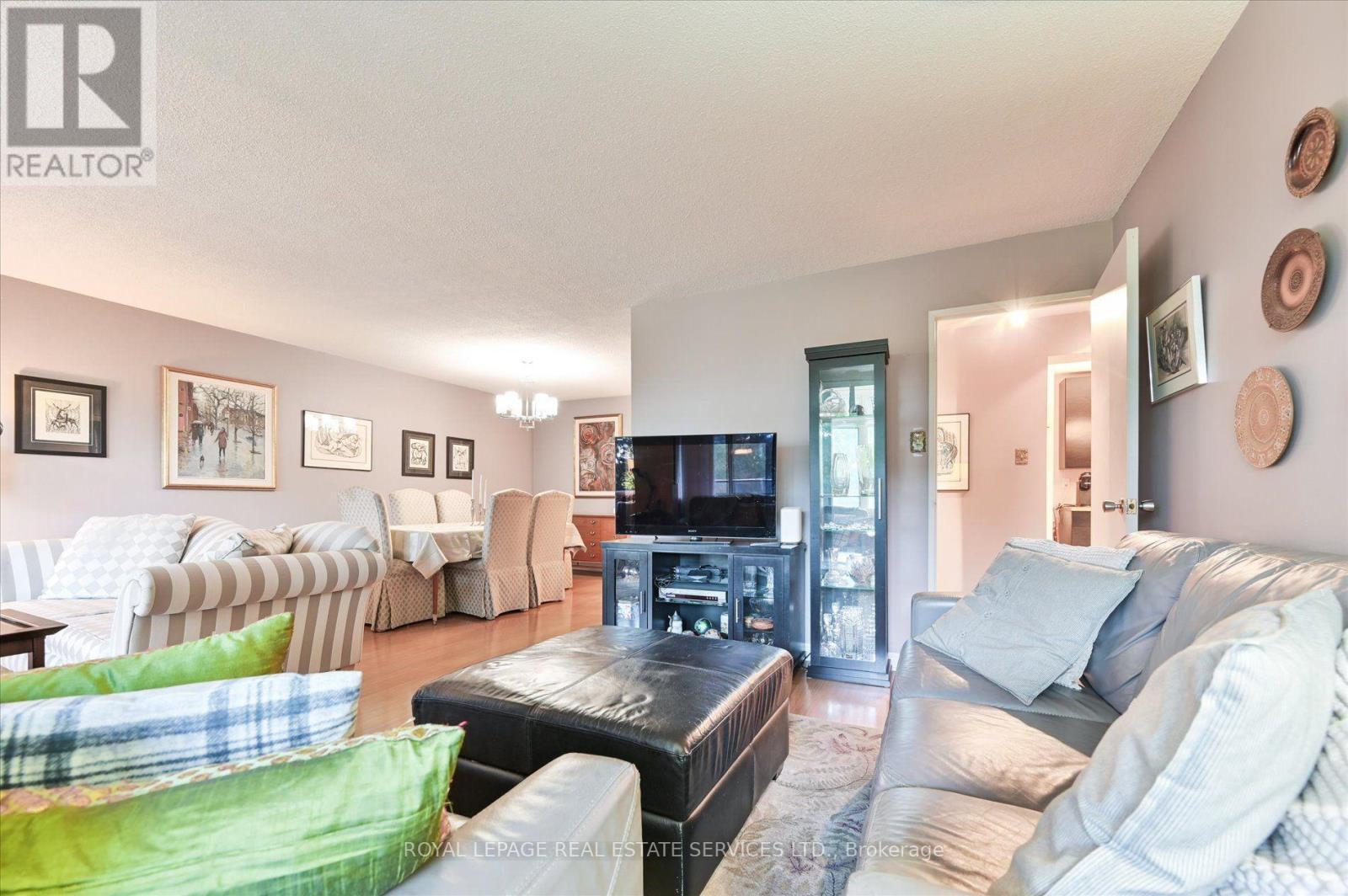 301 - 3100 Kirwin Avenue, Mississauga, ON
