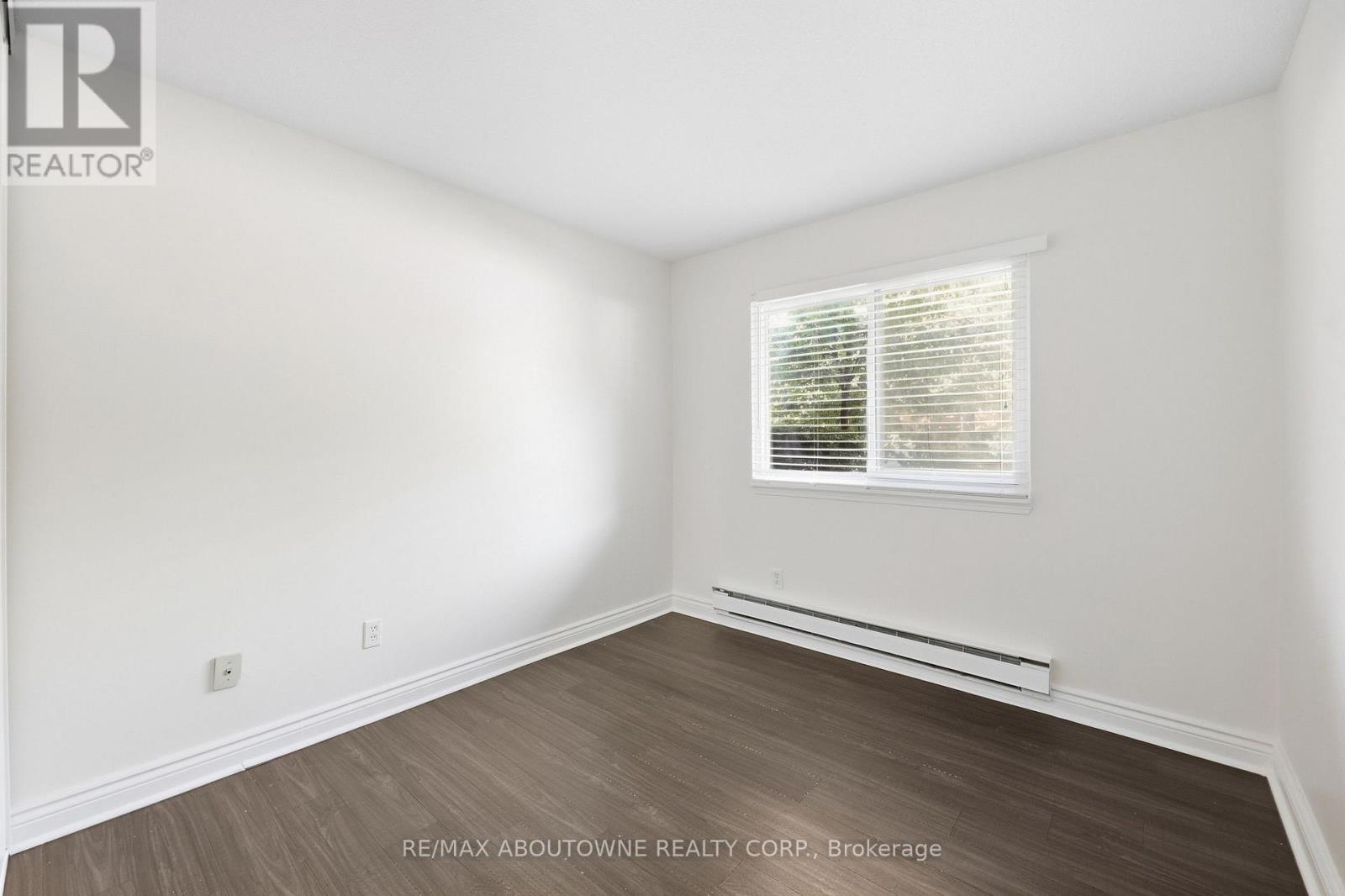 1611 - 1480 Pilgrims Way, Oakville, ON