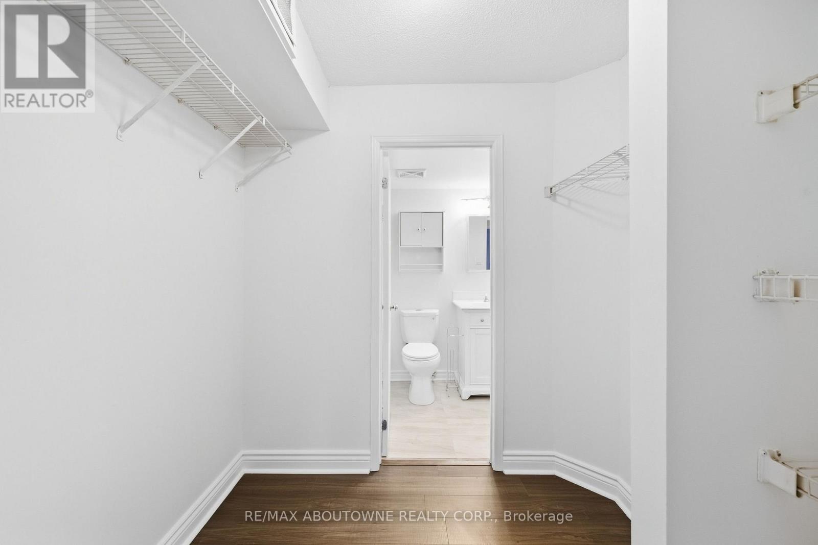 1611 - 1480 Pilgrims Way, Oakville, ON