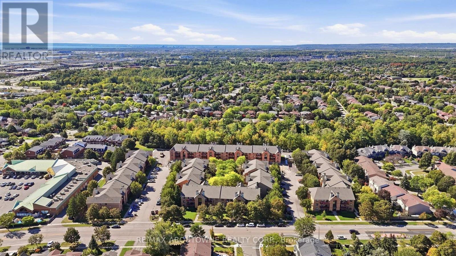1611 - 1480 Pilgrims Way, Oakville, ON