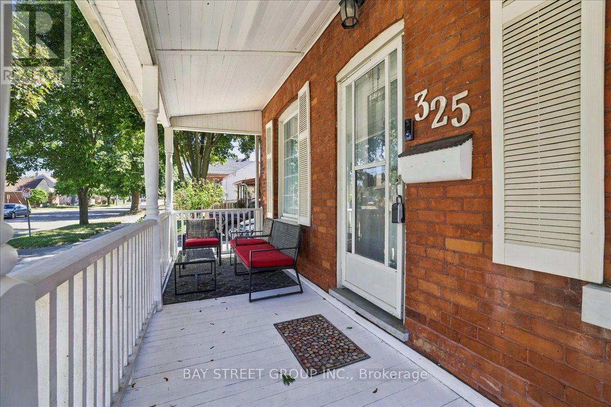 325 Chatham Street, Brantford, ON