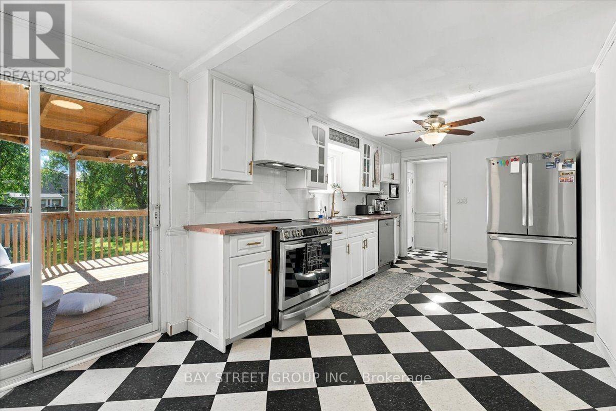 325 Chatham Street, Brantford, ON