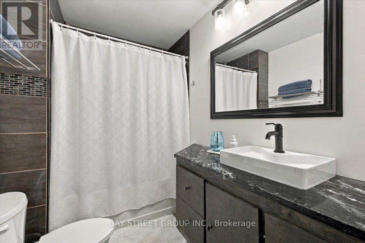 325 Chatham Street, Brantford, ON