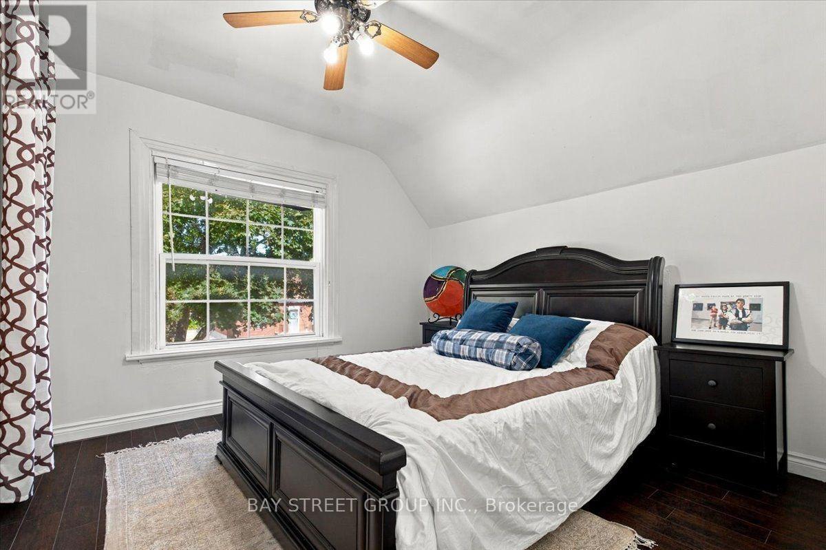 325 Chatham Street, Brantford, ON